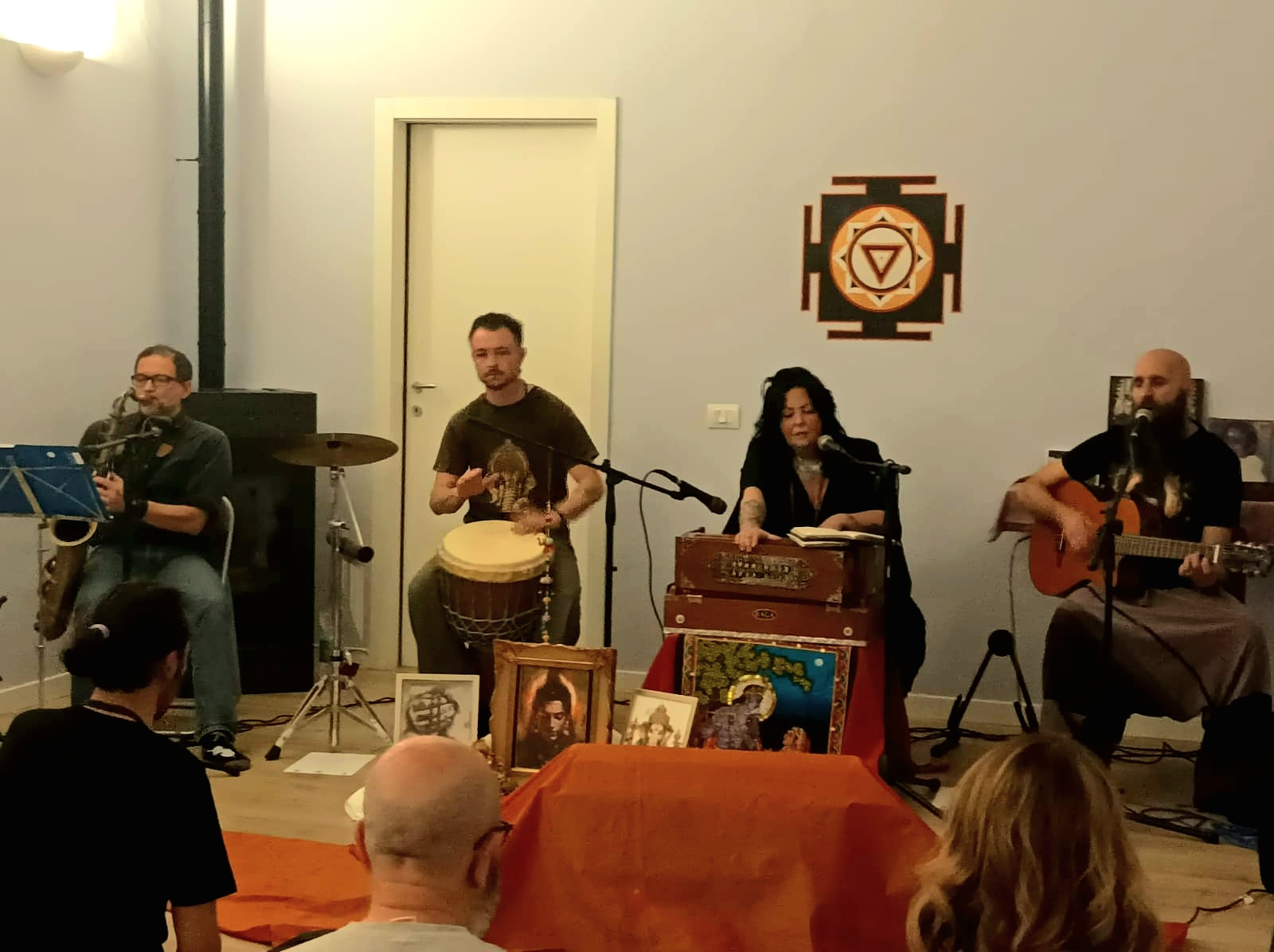 Venerdì 17/10 serata Kirtan live coi Nirvana Mantra