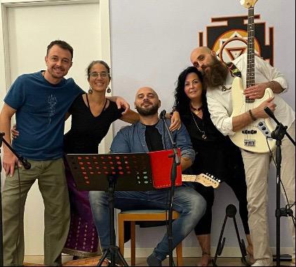 Venerdì 16/12 serata Kirtan coi Nirvana Mantra